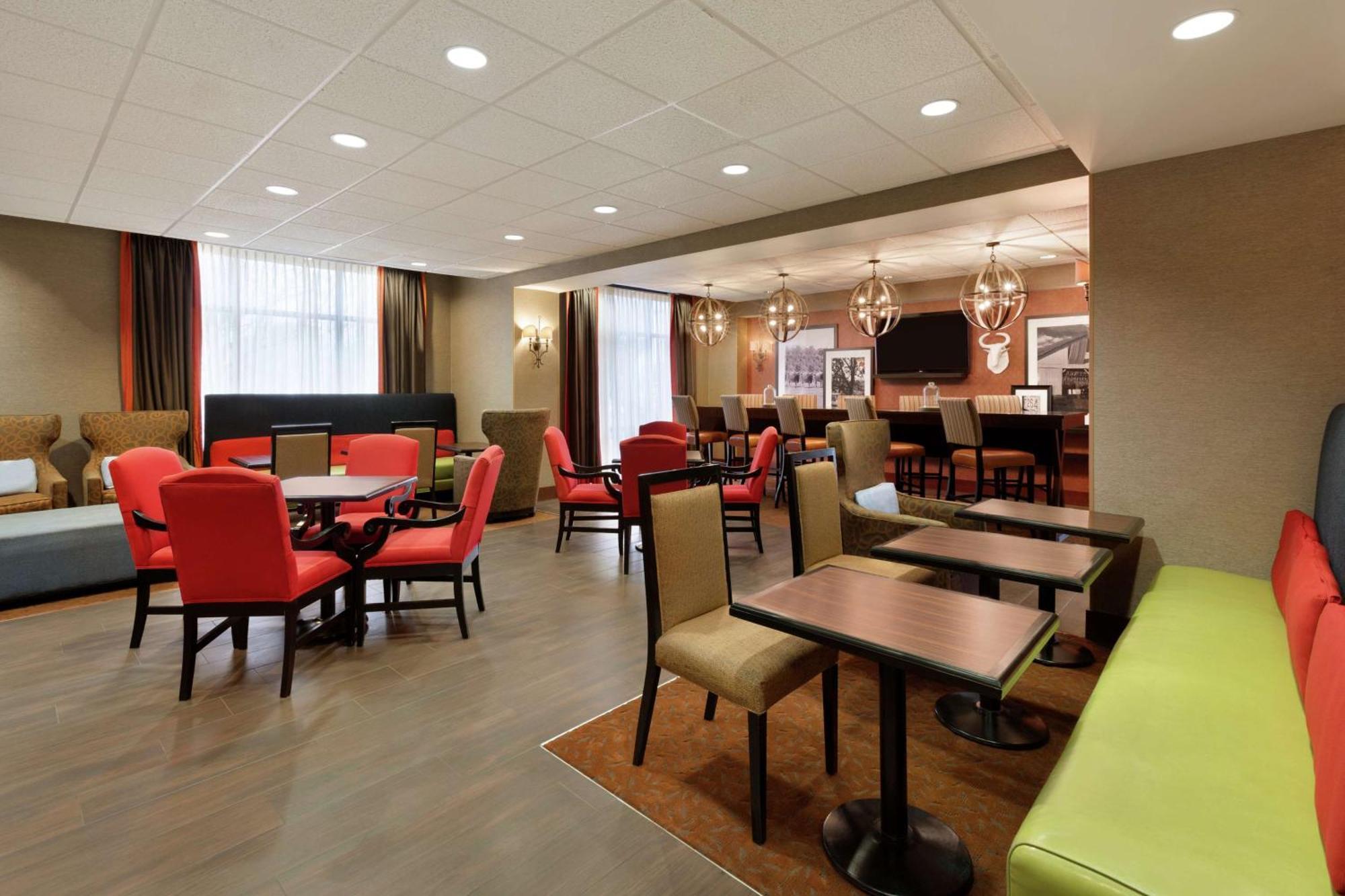 Hampton Inn Wichita Falls-Sikes Senter Mall Экстерьер фото
